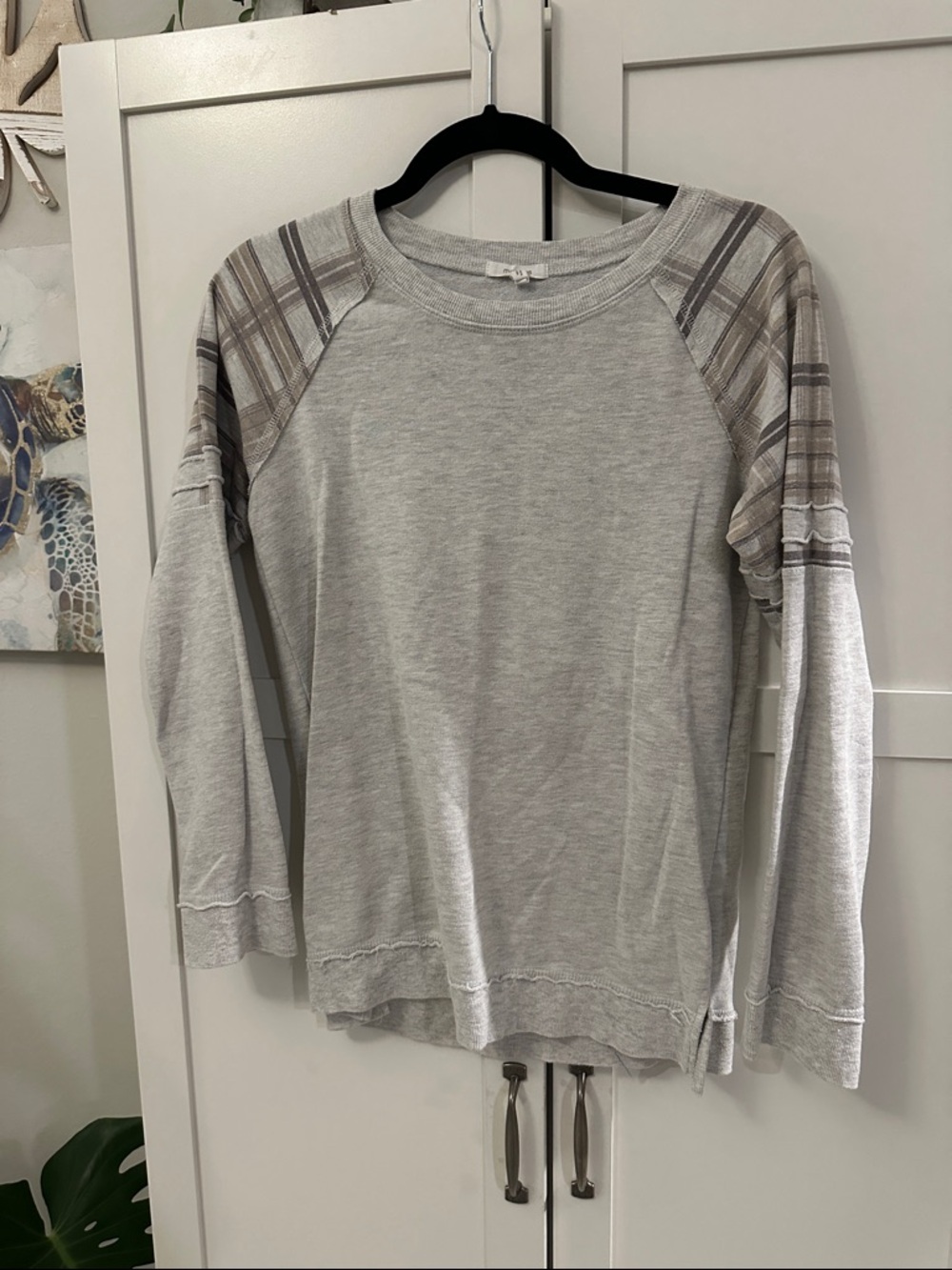 Maurices light gray and cream plaid sleeve crewneck sweater